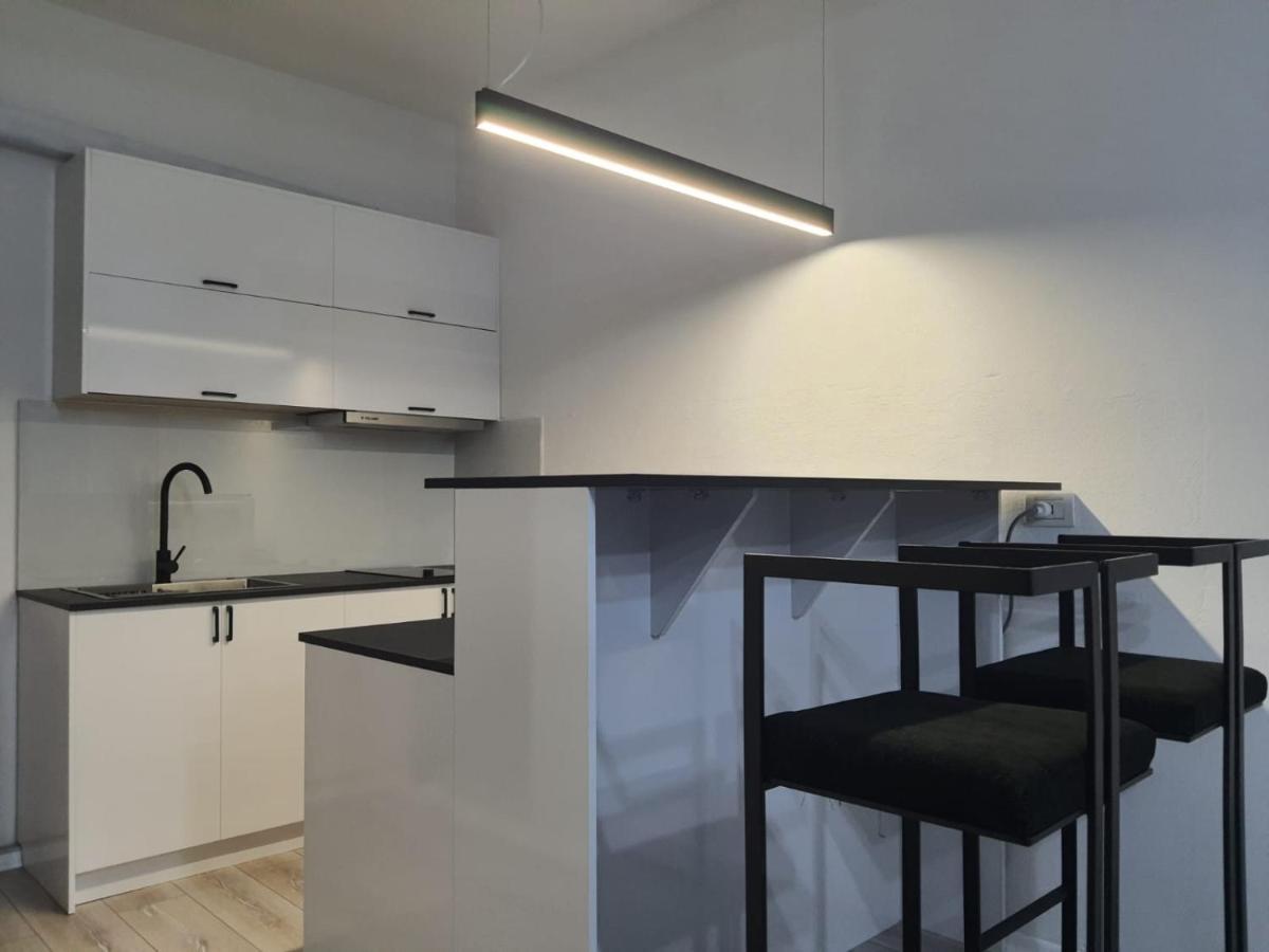 Modern Apartment Korca 2 Esterno foto